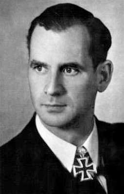 Иллюстрация к книге — Кригсмарине. Военно-морской флот Третьего рейха [i_047.jpg]