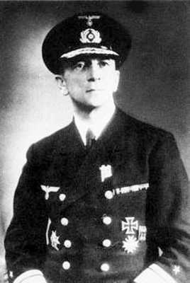 Иллюстрация к книге — Кригсмарине. Военно-морской флот Третьего рейха [i_063.jpg]