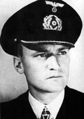 Иллюстрация к книге — Кригсмарине. Военно-морской флот Третьего рейха [i_074.jpg]