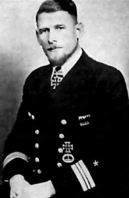 Иллюстрация к книге — Кригсмарине. Военно-морской флот Третьего рейха [i_101.jpg]