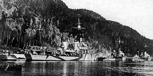 Иллюстрация к книге — Кригсмарине. Военно-морской флот Третьего рейха [i_118.jpg]