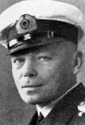 Иллюстрация к книге — Кригсмарине. Военно-морской флот Третьего рейха [i_148.jpg]