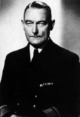 Иллюстрация к книге — Кригсмарине. Военно-морской флот Третьего рейха [i_154.jpg]