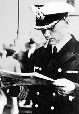 Иллюстрация к книге — Кригсмарине. Военно-морской флот Третьего рейха [i_172.jpg]