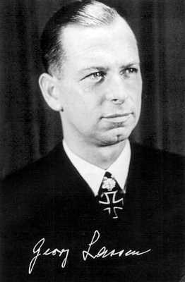 Иллюстрация к книге — Кригсмарине. Военно-морской флот Третьего рейха [i_174.jpg]