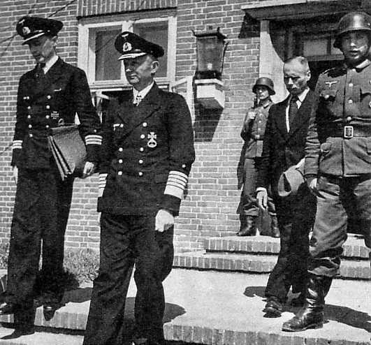 Иллюстрация к книге — Кригсмарине. Военно-морской флот Третьего рейха [i_186.jpg]