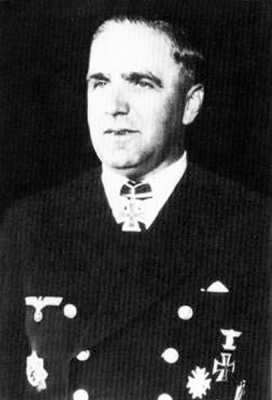 Иллюстрация к книге — Кригсмарине. Военно-морской флот Третьего рейха [i_198.jpg]