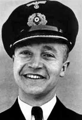 Иллюстрация к книге — Кригсмарине. Военно-морской флот Третьего рейха [i_241.jpg]