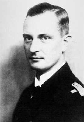 Иллюстрация к книге — Кригсмарине. Военно-морской флот Третьего рейха [i_329.jpg]