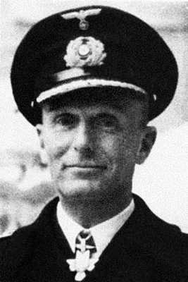 Иллюстрация к книге — Кригсмарине. Военно-морской флот Третьего рейха [i_334.jpg]