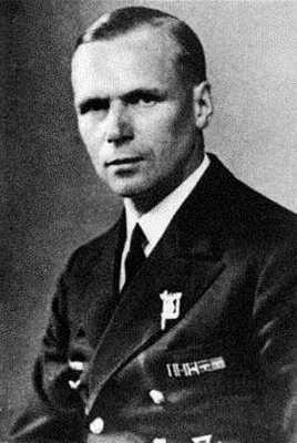 Иллюстрация к книге — Кригсмарине. Военно-морской флот Третьего рейха [i_347.jpg]