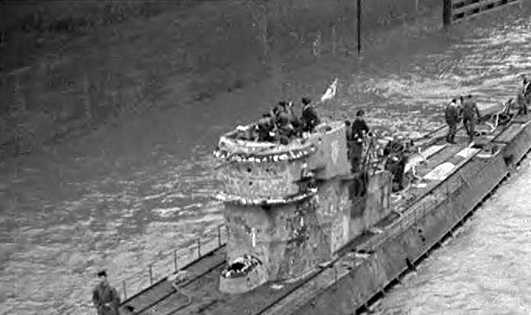 Иллюстрация к книге — Кригсмарине. Военно-морской флот Третьего рейха [i_388.jpg]