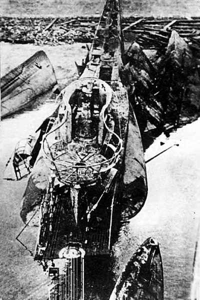 Иллюстрация к книге — Кригсмарине. Военно-морской флот Третьего рейха [i_389.jpg]