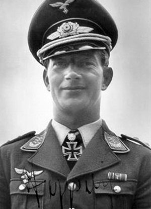 Иллюстрация к книге — Железный крест. Самая известная военная награда Второй мировой войны [i_081.jpg]