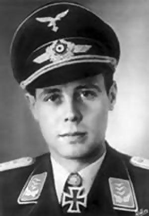 Иллюстрация к книге — Железный крест. Самая известная военная награда Второй мировой войны [i_133.jpg]