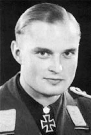 Иллюстрация к книге — Железный крест. Самая известная военная награда Второй мировой войны [i_145.jpg]