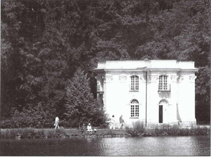 Иллюстрация к книге — Замки баварского короля [i_033.jpg]