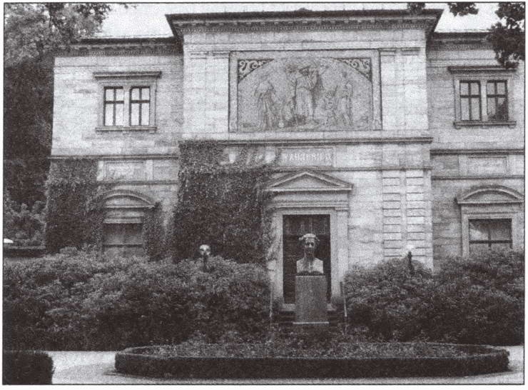 Иллюстрация к книге — Замки баварского короля [i_053.jpg]