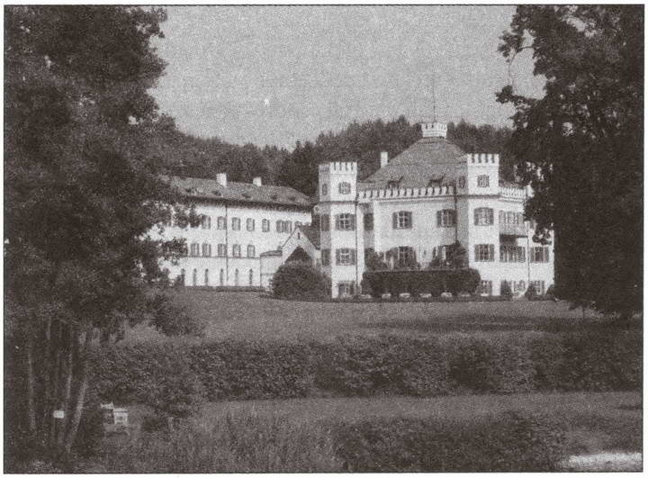 Иллюстрация к книге — Замки баварского короля [i_058.jpg]