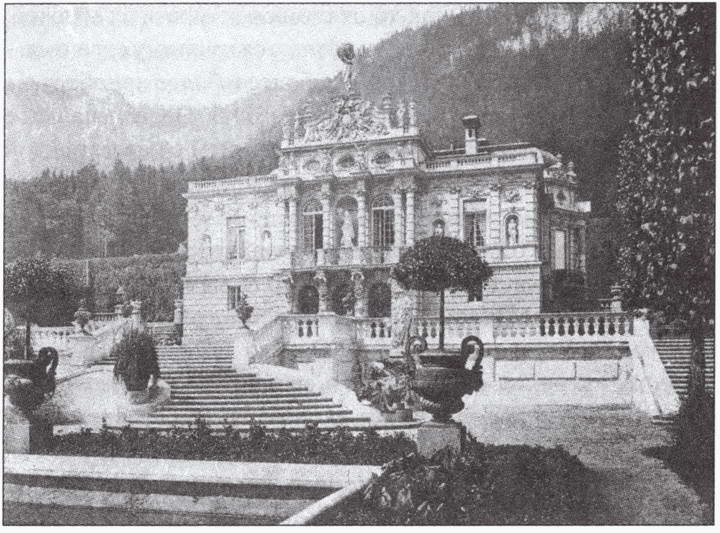 Иллюстрация к книге — Замки баварского короля [i_079.jpg]