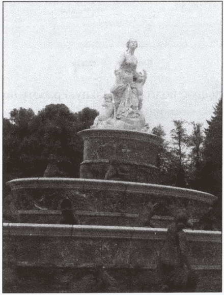 Иллюстрация к книге — Замки баварского короля [i_096.jpg]