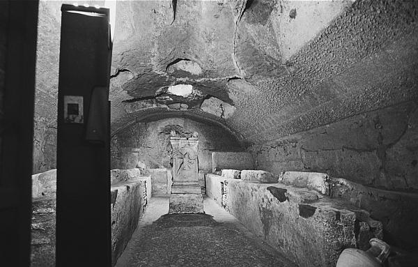 Иллюстрация к книге — Всеобщая история религий мира [_195.jpg]