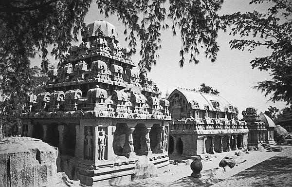 Иллюстрация к книге — Всеобщая история религий мира [_308.jpg]