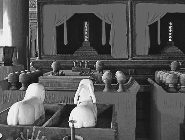 Иллюстрация к книге — Всеобщая история религий мира [_502.jpg]