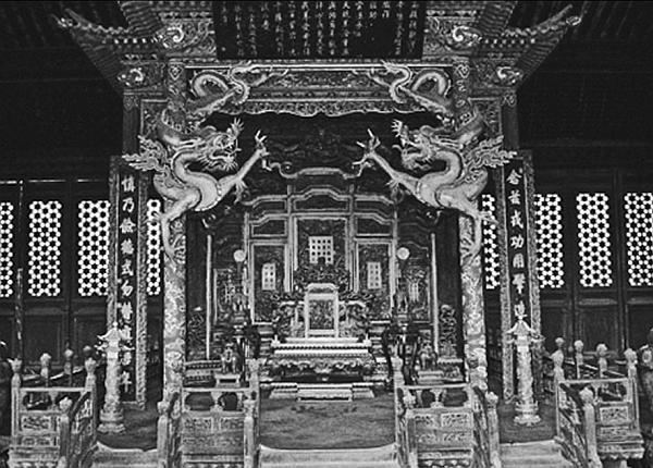 Иллюстрация к книге — Всеобщая история религий мира [_510.jpg]