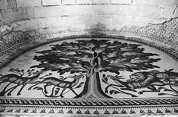 Иллюстрация к книге — Всеобщая история религий мира [_623.jpg]