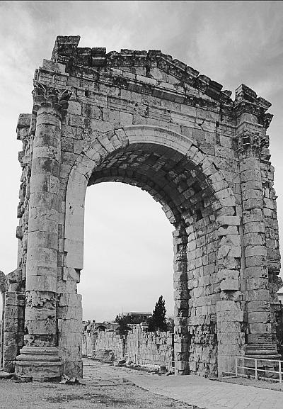 Иллюстрация к книге — Всеобщая история религий мира [_70.jpg]