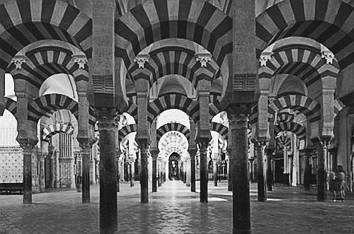 Иллюстрация к книге — Всеобщая история религий мира [_862.jpg]