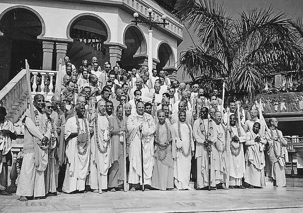 Иллюстрация к книге — Всеобщая история религий мира [_900.jpg]