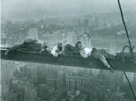 Иллюстрация к книге — Повседневная жизнь Соединенных Штатов в эпоху процветания и &quot;сухого закона&quot; [i_014.jpg]