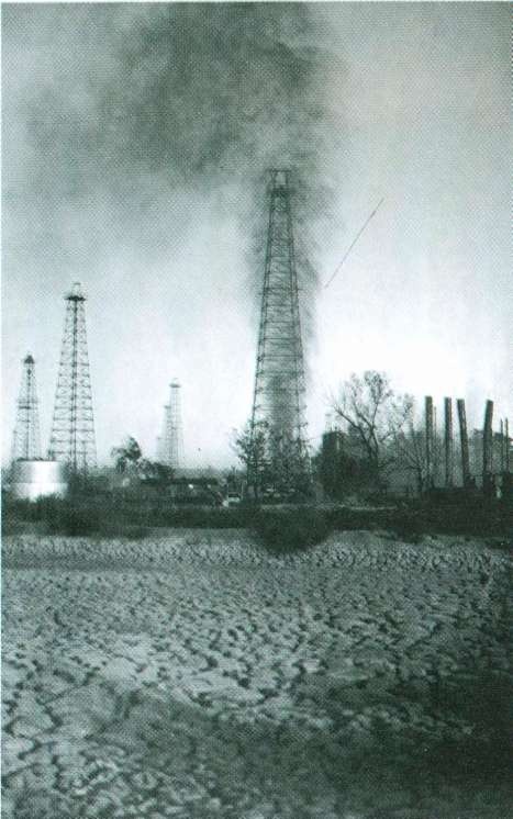 Иллюстрация к книге — Повседневная жизнь Соединенных Штатов в эпоху процветания и &quot;сухого закона&quot; [i_015.jpg]