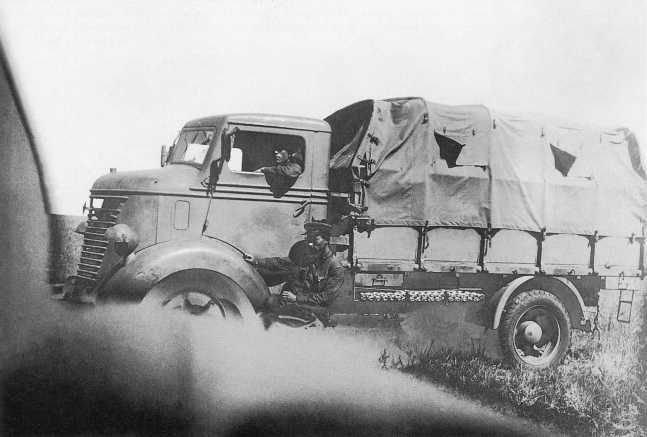 Иллюстрация к книге — Танки на Халхин-Голе. Необъявленная война Сталина [i_098.jpg]