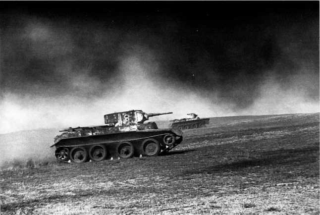 Иллюстрация к книге — Танки в Харьковской катастрофе 1942 года [i_005.jpg]