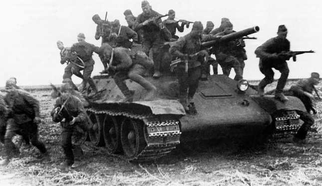 Иллюстрация к книге — Танки в Харьковской катастрофе 1942 года [i_093.jpg]