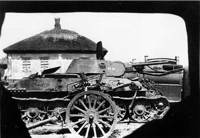 Иллюстрация к книге — Танки в Харьковской катастрофе 1942 года [i_096.jpg]