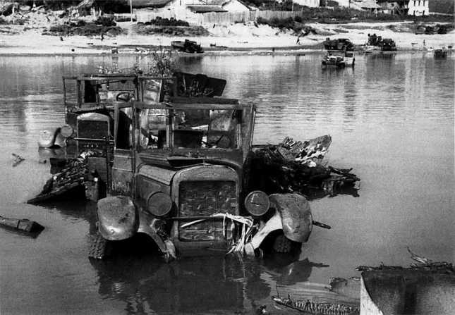 Иллюстрация к книге — Танки в Харьковской катастрофе 1942 года [i_098.jpg]