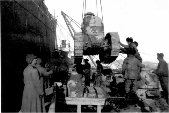 Иллюстрация к книге — Танки в Гражданской войне [i_025.jpg]