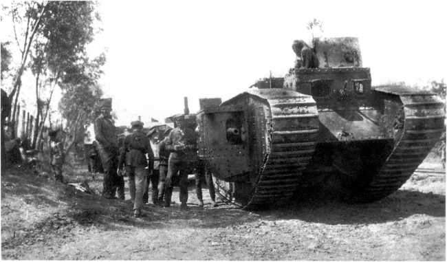 Иллюстрация к книге — Танки в Гражданской войне [i_102.jpg]