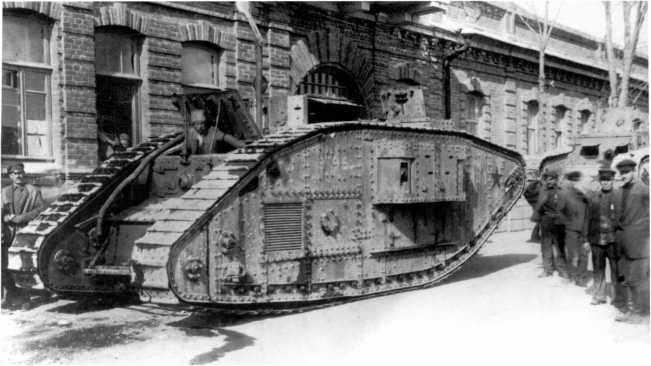 Иллюстрация к книге — Танки в Гражданской войне [i_103.jpg]