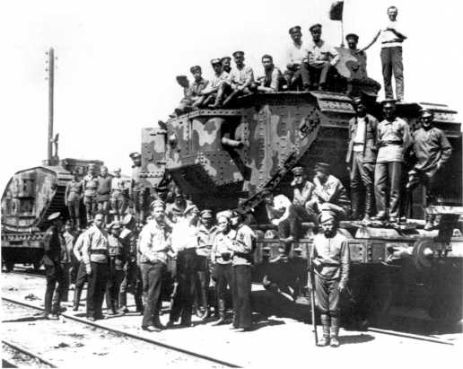 Иллюстрация к книге — Танки в Гражданской войне [i_105.jpg]