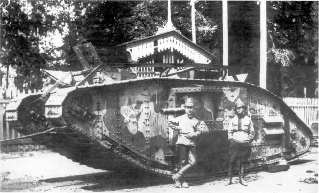 Иллюстрация к книге — Танки в Гражданской войне [i_110.jpg]