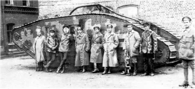 Иллюстрация к книге — Танки в Гражданской войне [i_114.jpg]