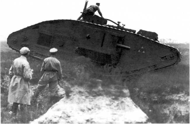 Иллюстрация к книге — Танки в Гражданской войне [i_129.jpg]