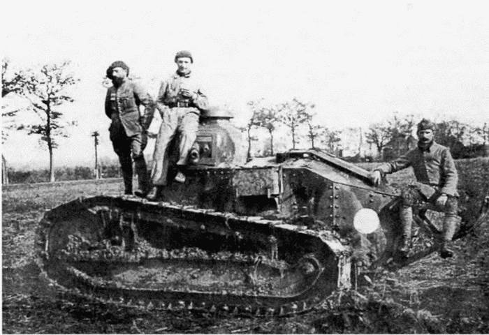 Иллюстрация к книге — Танк №1 &quot;Рено ФТ-17&quot;. Первый, легендарный [i_025.jpg]