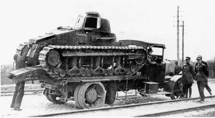 Иллюстрация к книге — Танк №1 &quot;Рено ФТ-17&quot;. Первый, легендарный [i_029.jpg]