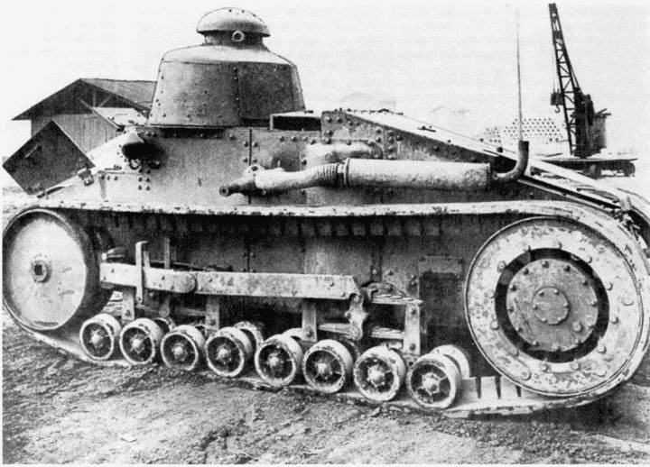 Иллюстрация к книге — Танк №1 &quot;Рено ФТ-17&quot;. Первый, легендарный [i_032.jpg]